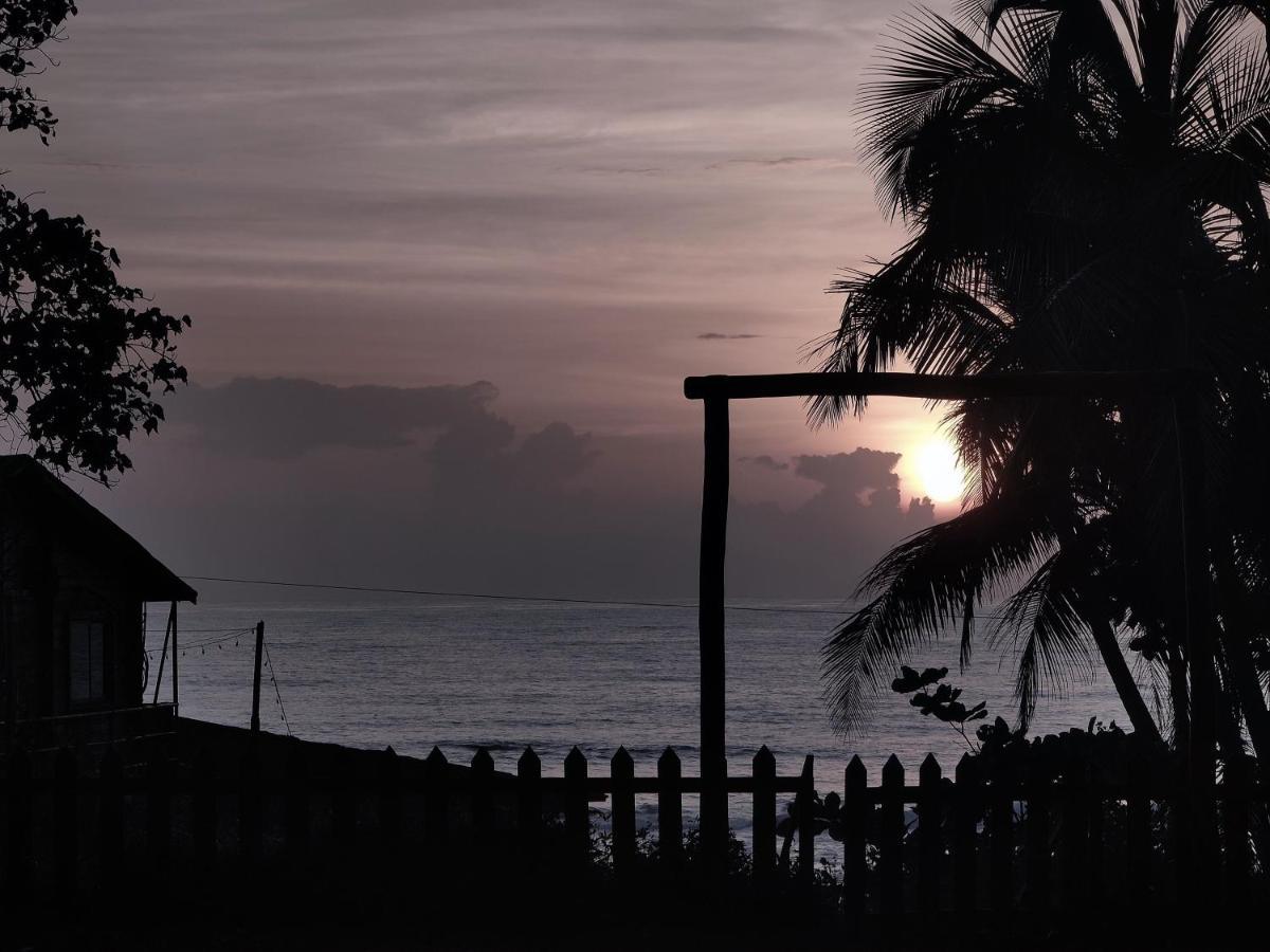 أنجونا Beachside المظهر الخارجي الصورة